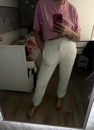 Білі спортивні штани zara