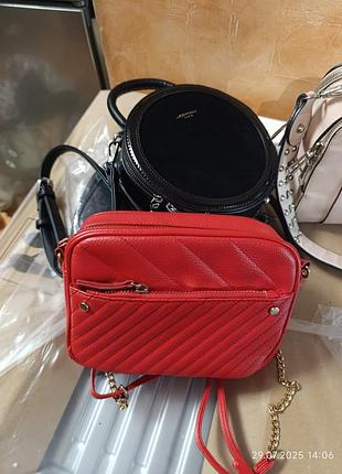 Сумочка красная