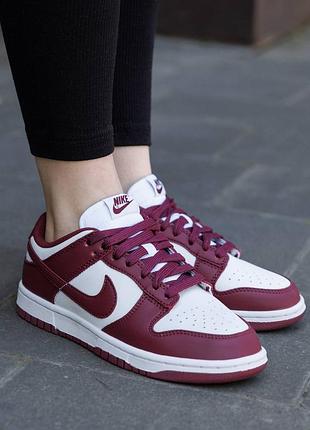 Кроссовки женские nike sb dunk low team red bordeaux кожаные демисезонные кеды найк сб данк лоу белые бордовые 39 40