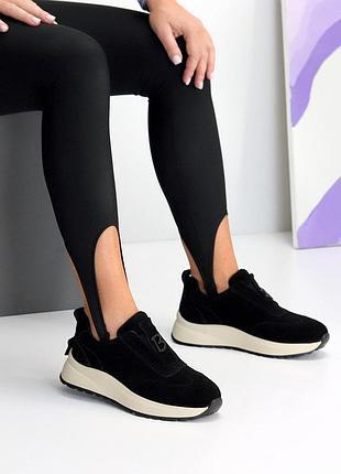 Натуральные замшевые черные кроссы девчачье, девичье повседневные кроссы в замше на светлой утолщенной подошве,