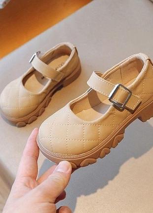 Туфельки для дівчаток