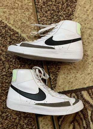 Nike blazer mid 77