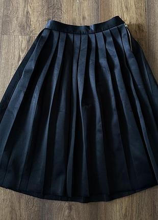 Спідниця середньої довжини