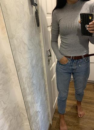 Серый гольф водолазка