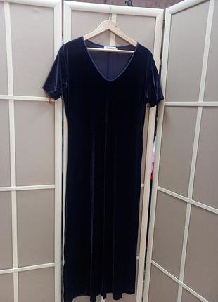 Длинное велюровое платье