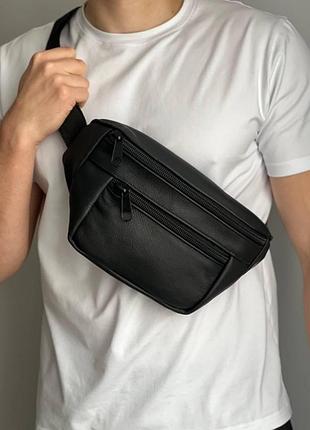 Велика містка бананка сумка на пояс шкіра флотар чорна