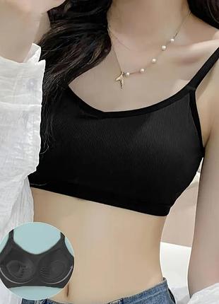 Базовий зручний топ у рубчик на застібці з чашечками