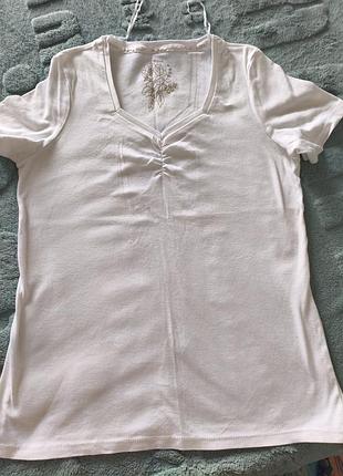 Базовая женская белая футболка