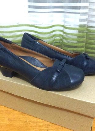 Женские туфли. кожа, замша