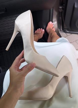 Туфлі лодочки атласні перламутрові шампань