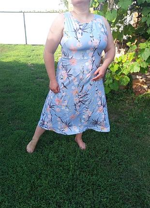 Красивое легкое платье 48-50 р