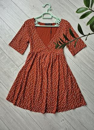 Стильне жіноче плаття / сукня міді в горошок з віскози prettylittlething