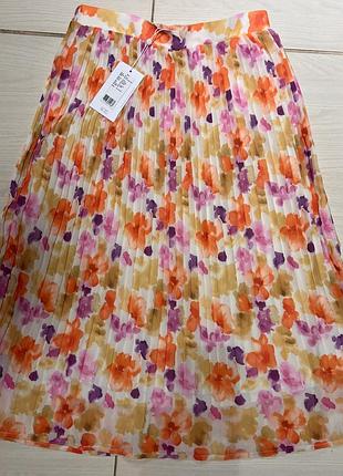 Спідниця жіноча з підкладкою.