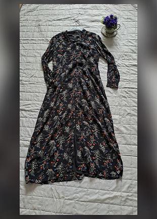 Платье-рубашка миди известного английского бренда.