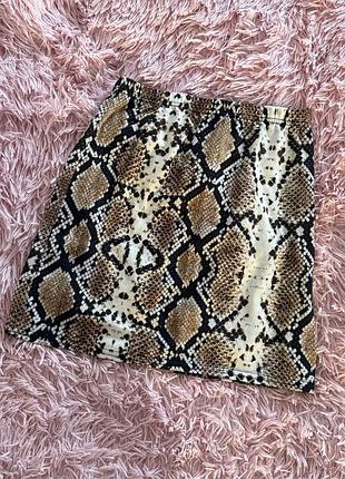 Міні-спідниця