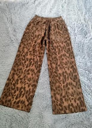 Крутые стильные длинные брюки палаццо плотный трикотаж отлично держат форму очень полномерные высокая посадка глубокие карманы принт леопард