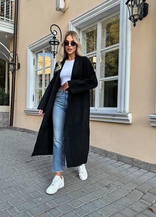 Теплый вязаный кардиган с широкими рукавами