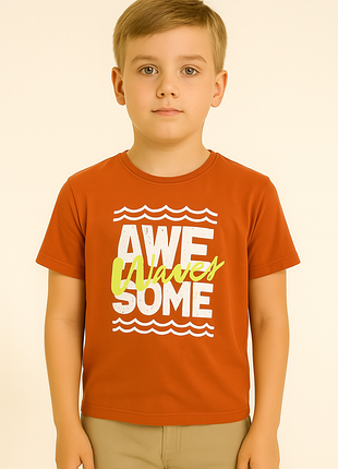 "детская футболка для мальчика 7-8 лет, оранжевая с принтом awesome waves "needs" состояние очень хорошее!
