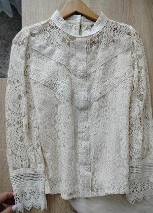 Блузка цвета шампань