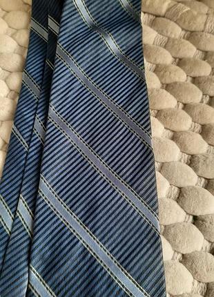 Брендова краватка 6