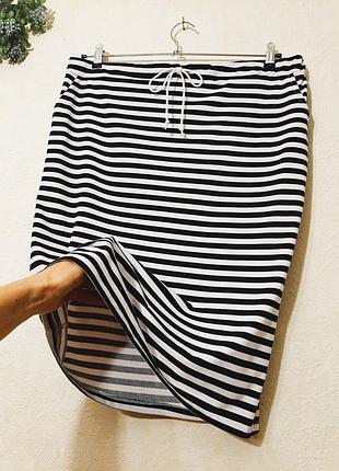 Юбка женская с карманами черная/белая в полоску трикотажная миди прямая в поясе резинка р48 50