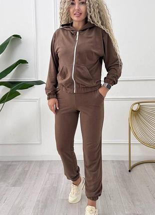 Спортивний костюм