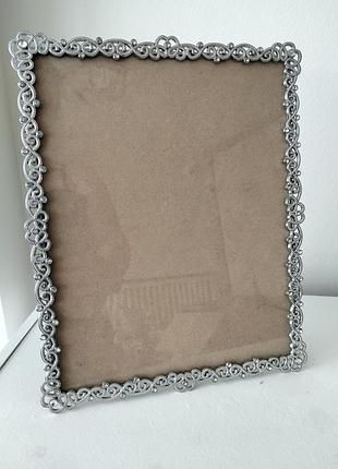 Ажурна металева фоторамка зі стразами