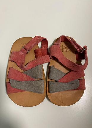 Босоніжки zara