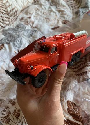 Колекційні моделі в масштабі 1:43