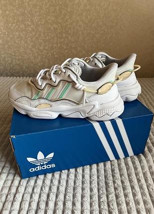 Кросівки жіночі ozweego