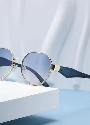 Солнцезащитные декоративные очки в металлической оправе