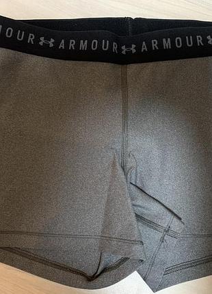Спортивні шорти under armour.