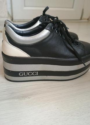 Кросівки туфлі на платформі