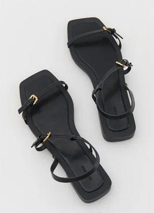 Кожаные босоножки с тонкими ремешками reserved