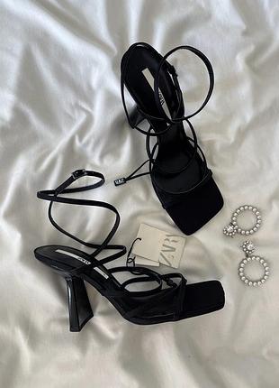 Босоніжки zara туфлі