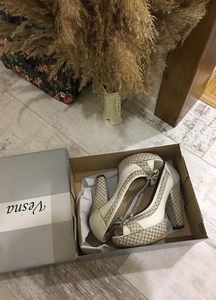 Босоножки- туфли