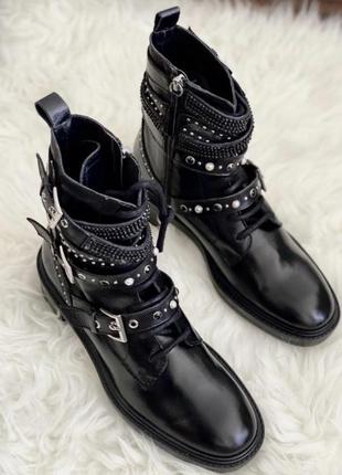 Полностью кожаные ботинки zara на массивной подошве, черного цвета