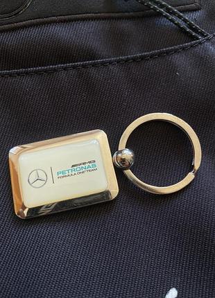 Брелок mercedes-amg petronas f1 team мерседес бенз
