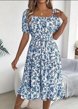 Летнее легкое платье с цветочным принтом