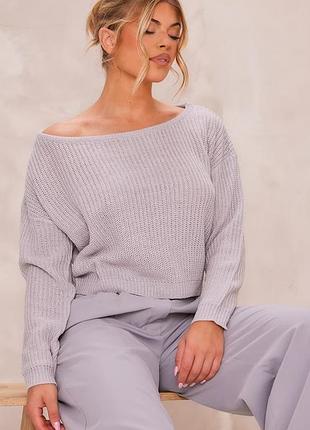Светр з відкритими плечима