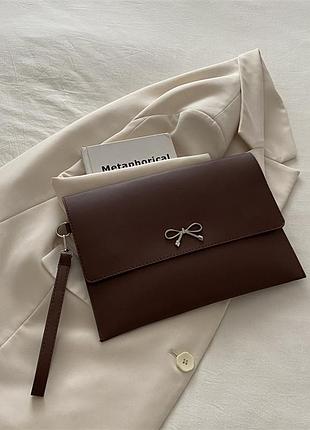 Классическая сумочка женская 1745 клатч на ремешке коричневая