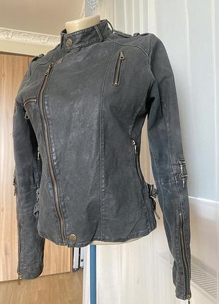 Шкіряна куртка pepe jeans (м)