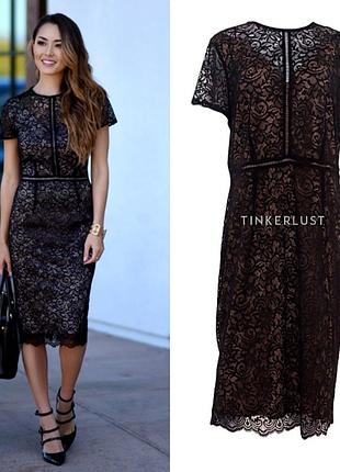 Элегантное платье по фигуре.