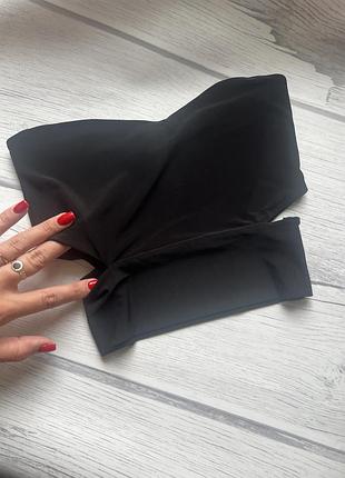 Plt чорний топ з вирізами хс с