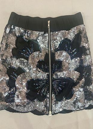 Спідниця на будь-яке свято або вечірку!