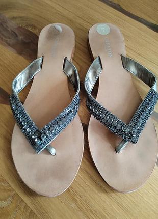 Вьетнамки женские фирмы carlton london made in india 39 размер.