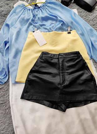 Оригинальные шорты-юбка из эко кожи от zara. 🖤