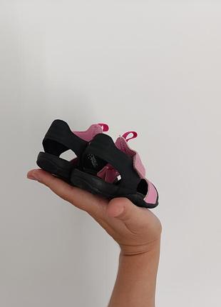 Босоніжки, сандалі nike 4