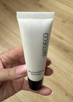 Легкий праймер для обличчя