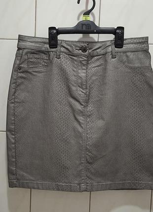 Юбка юбка в змеиный принт